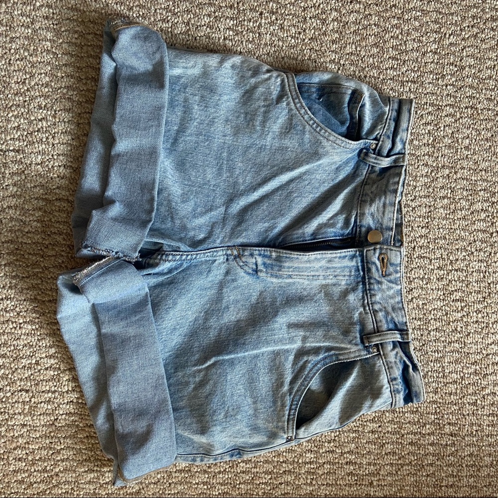 High Waisted Mom Jean Shorts Light Wash H&M Trendy High Rise Denim Summer Spring